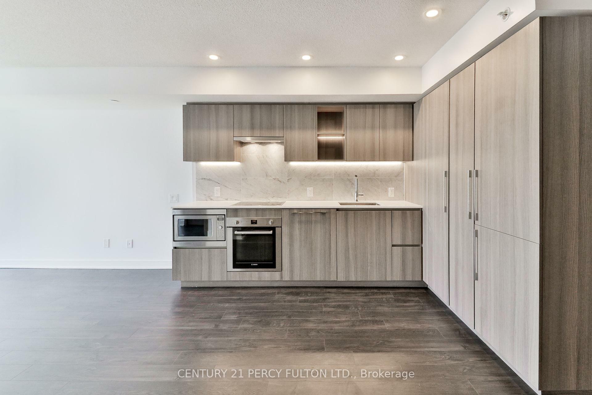 Property Photo: 19 Bathurst Street 1107 ON M5V 0N2