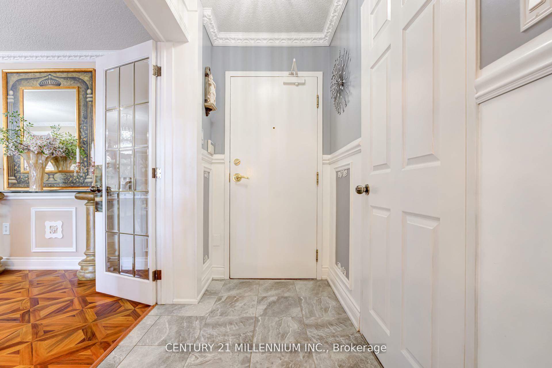 Property Photo: 20 Cherrytree Drive 208 ON L6Y 3V1