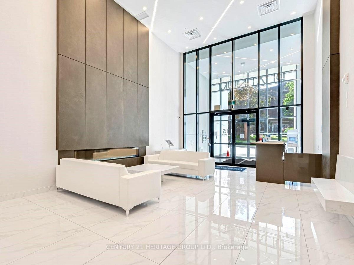 Property Photo: 15 Queen Street S 1413 ON L8P 0C6
