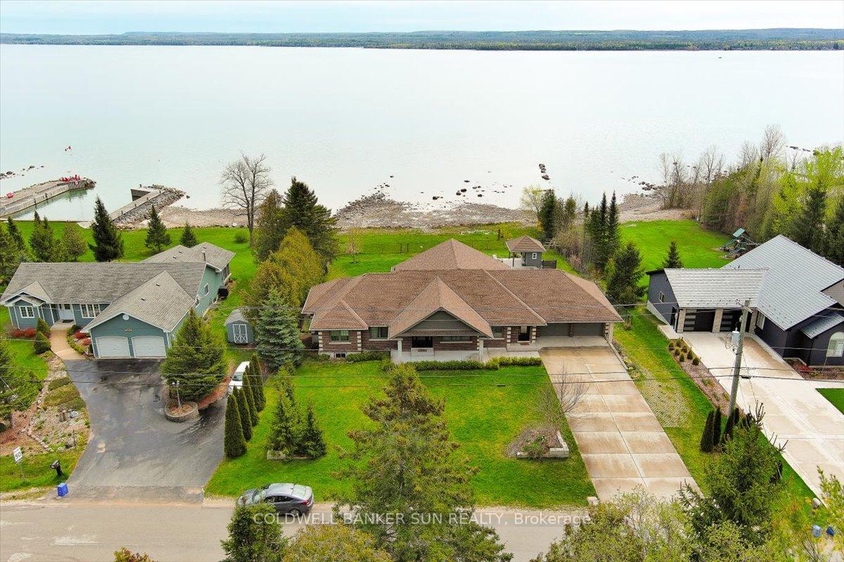 Property Photo:  197 Balmy Beach Road  ON N4K 5N4 