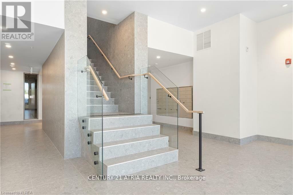 Property Photo:  19A West Street N 303  ON K9V 1C4 