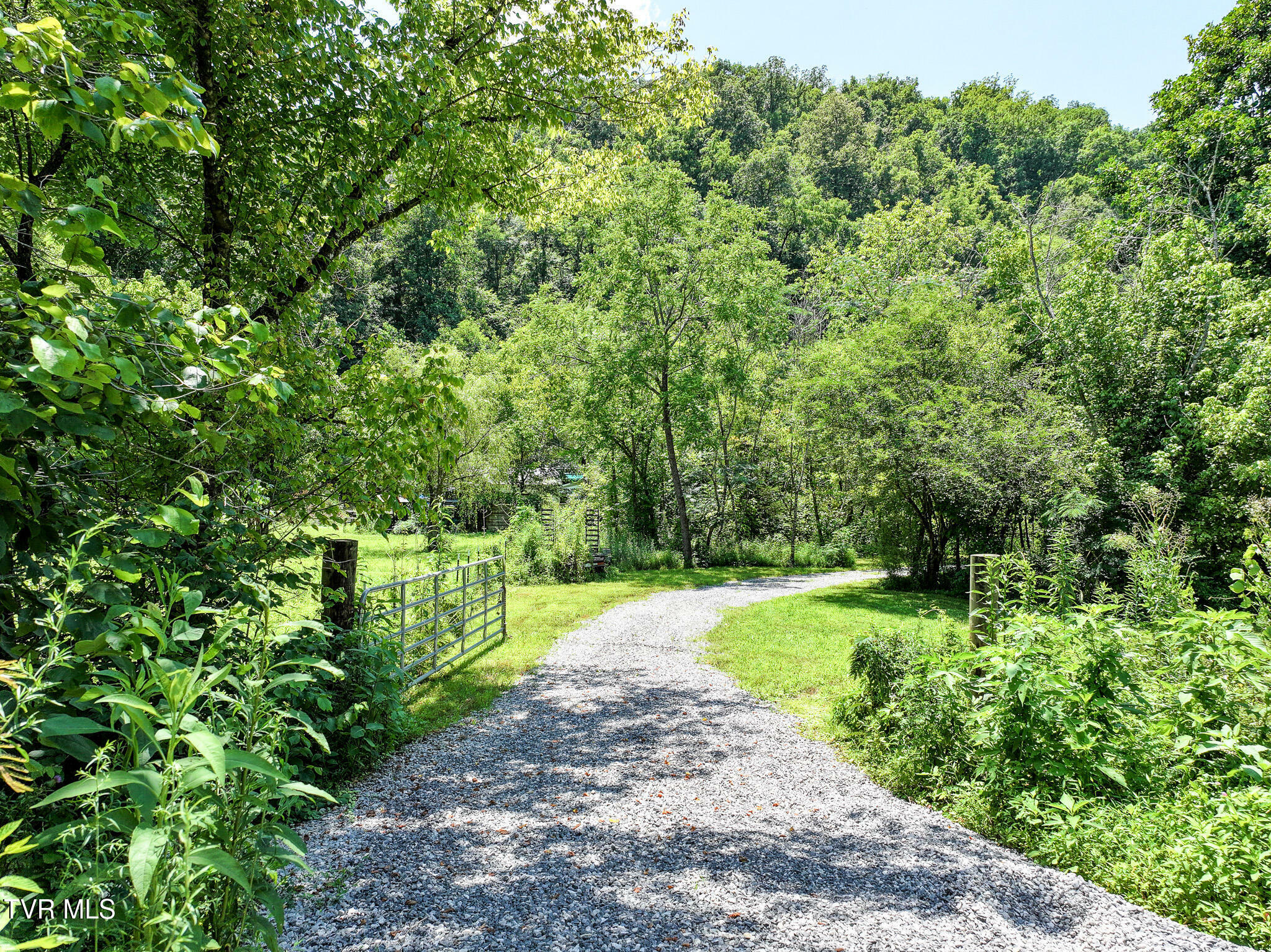 Property Photo: 2646 Maples Branch Road TN 37876