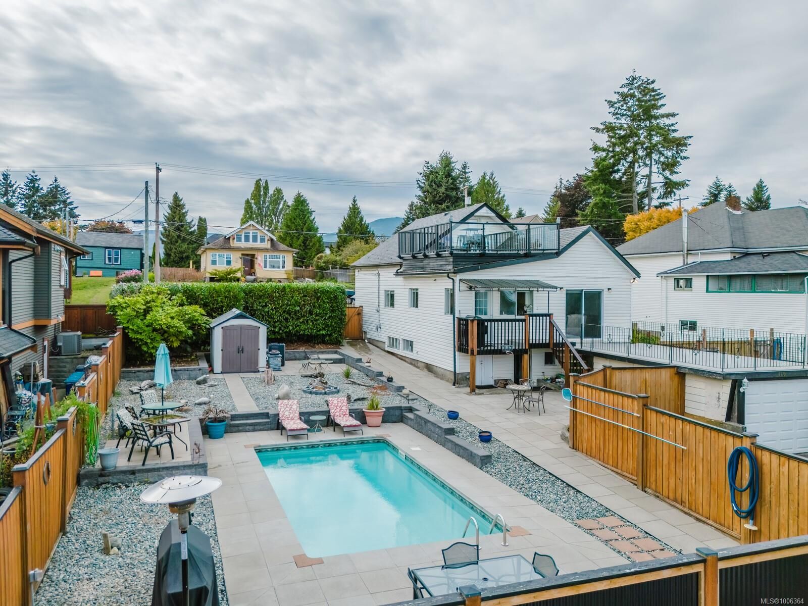Property Photo: 446 Kennedy St BC V9R 2J5