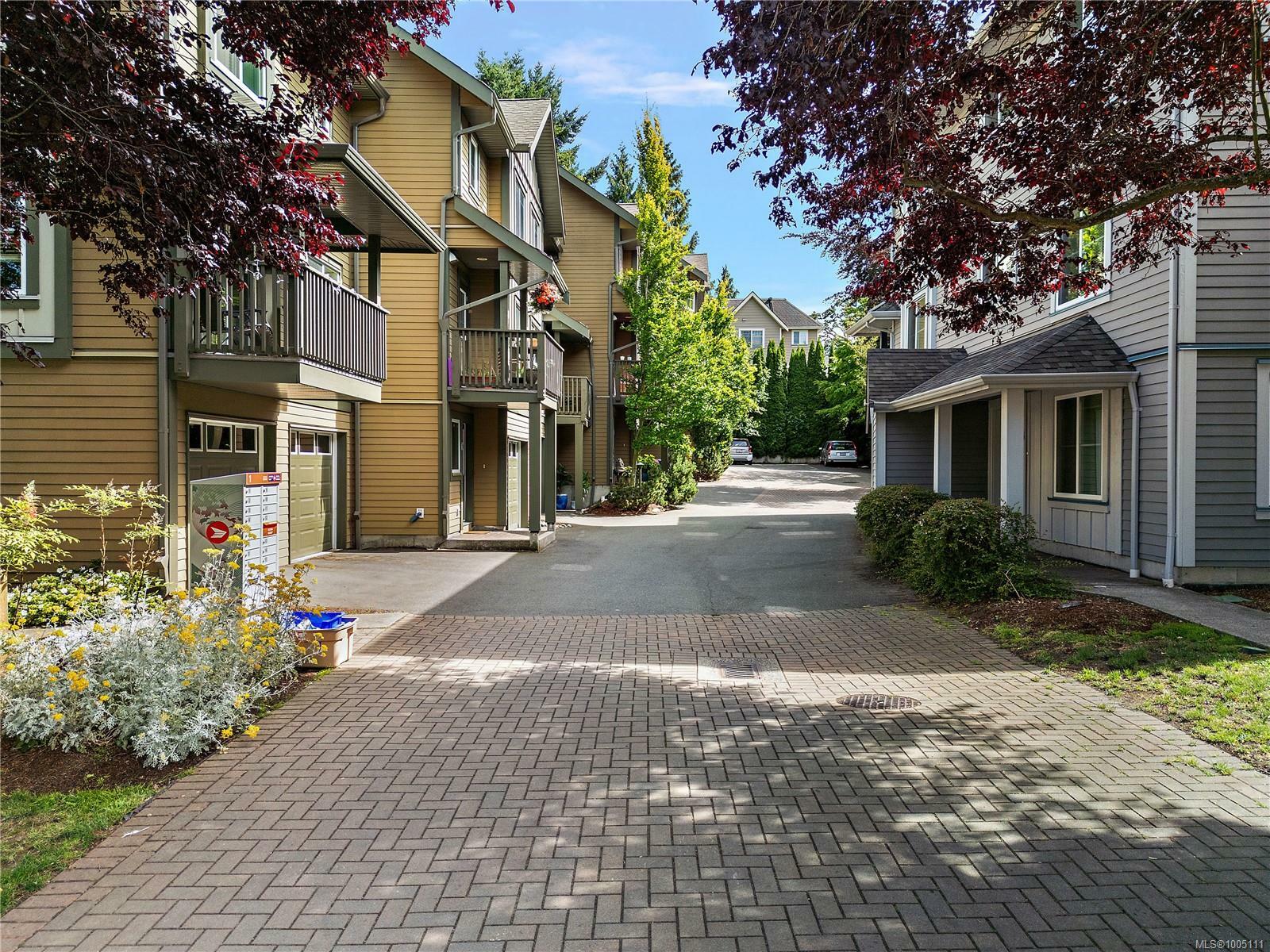 Property Photo: 1405 Mallek Cres 10 BC V8T 0A3