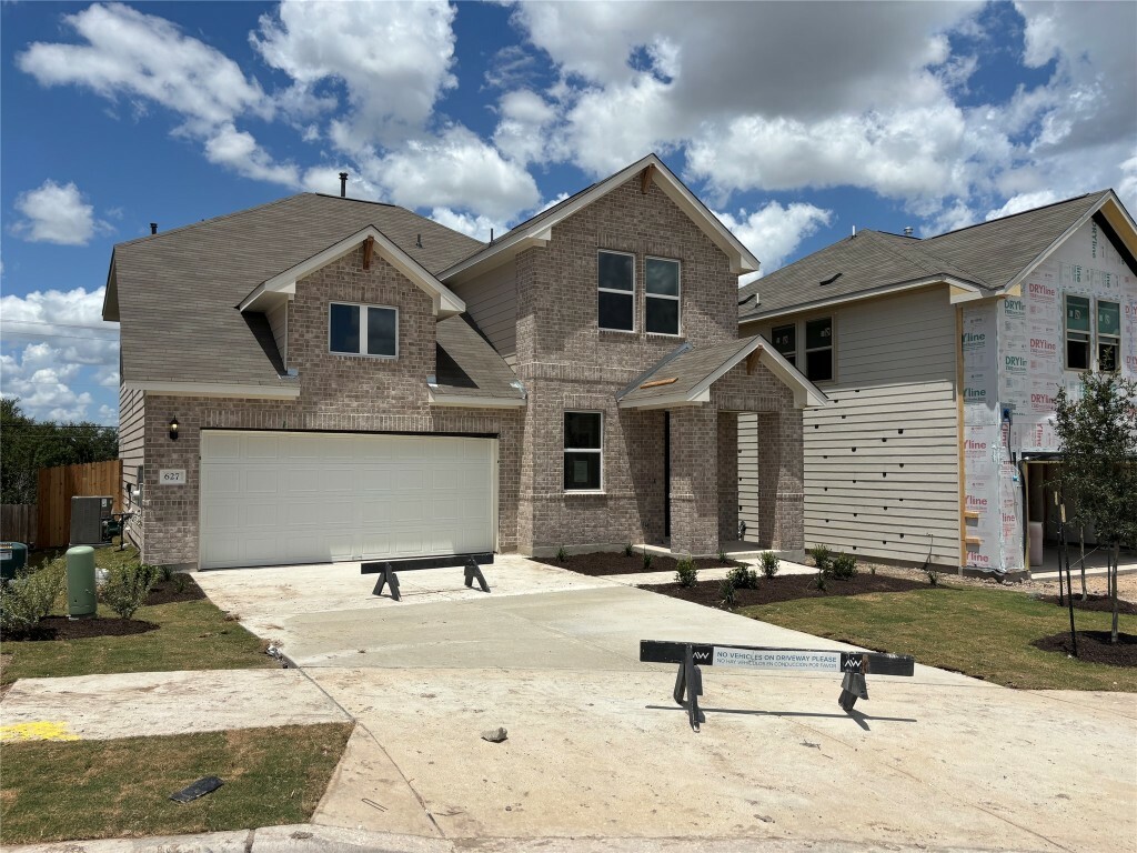Property Photo: 627 Palo Brea Loop TX 78634