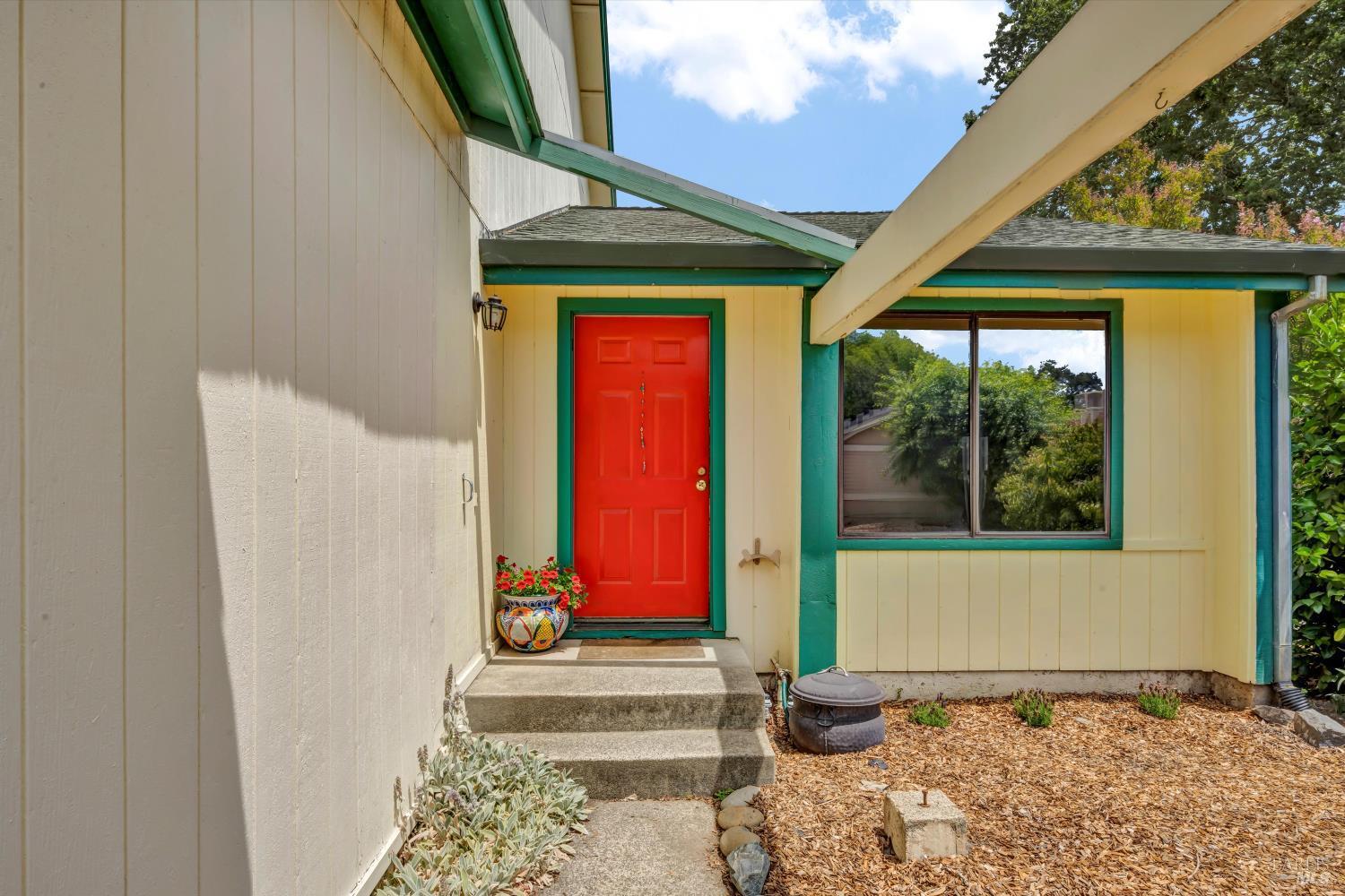 Property Photo: 800 Falcon Way CA 95448