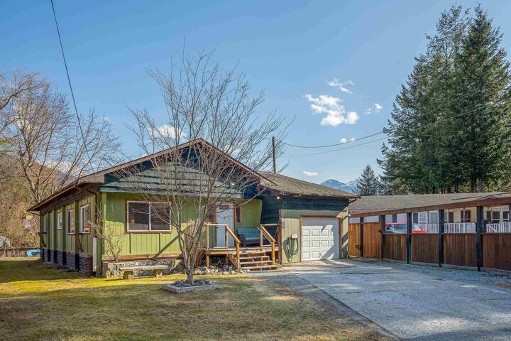 Photo de la propriété:  23 Bracken Parkway  BC V0N 1T0 