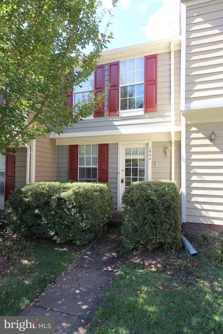 Property Photo: 1544 Woodcrest Drive VA 20194