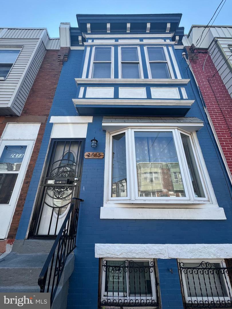 2615 S 6th Street  Philadelphia PA 19148 photo