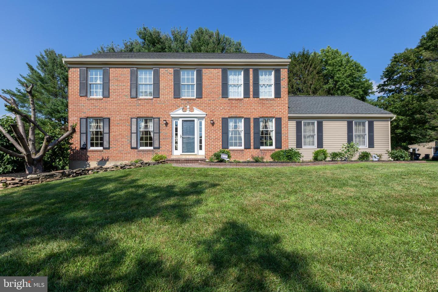 102 Trowbridge Lane  Downingtown PA 19335 photo