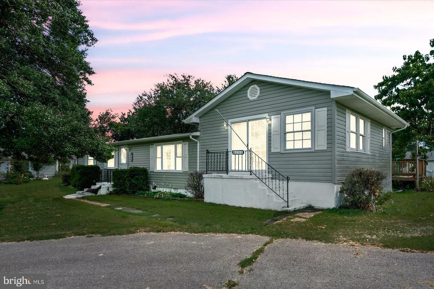 Property Photo: 190 Blackwell Road VA 22443