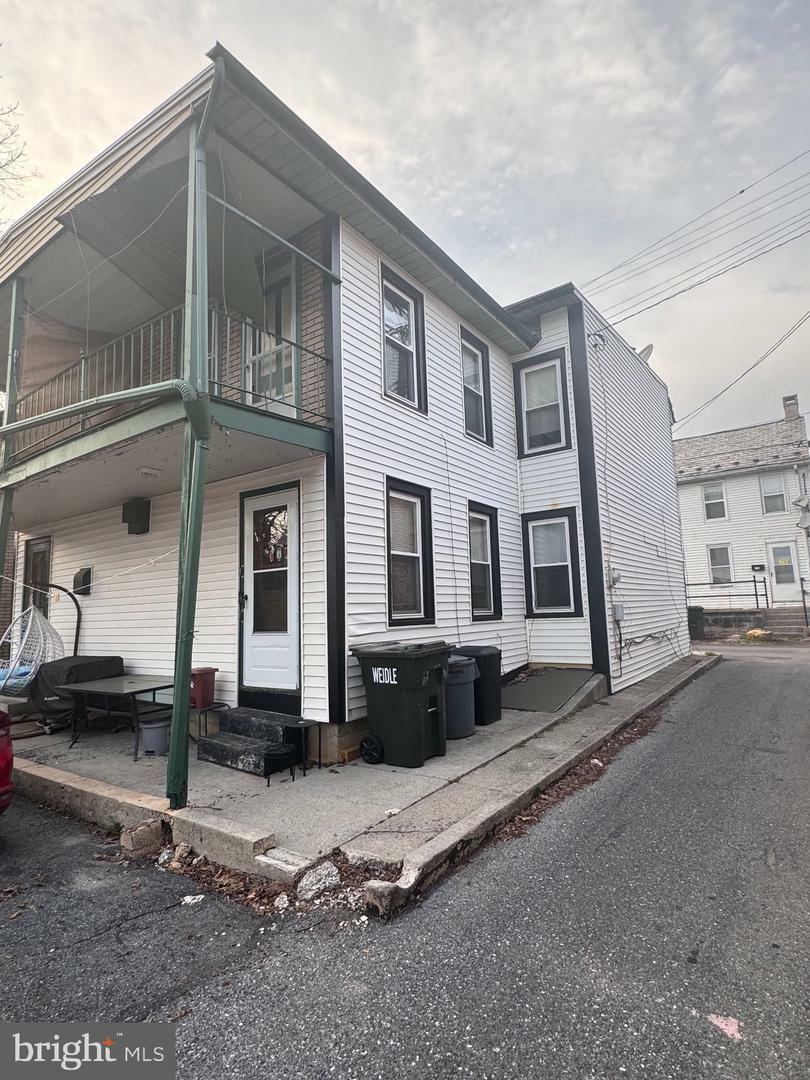 Property Photo: 722 Union Street PA 17042