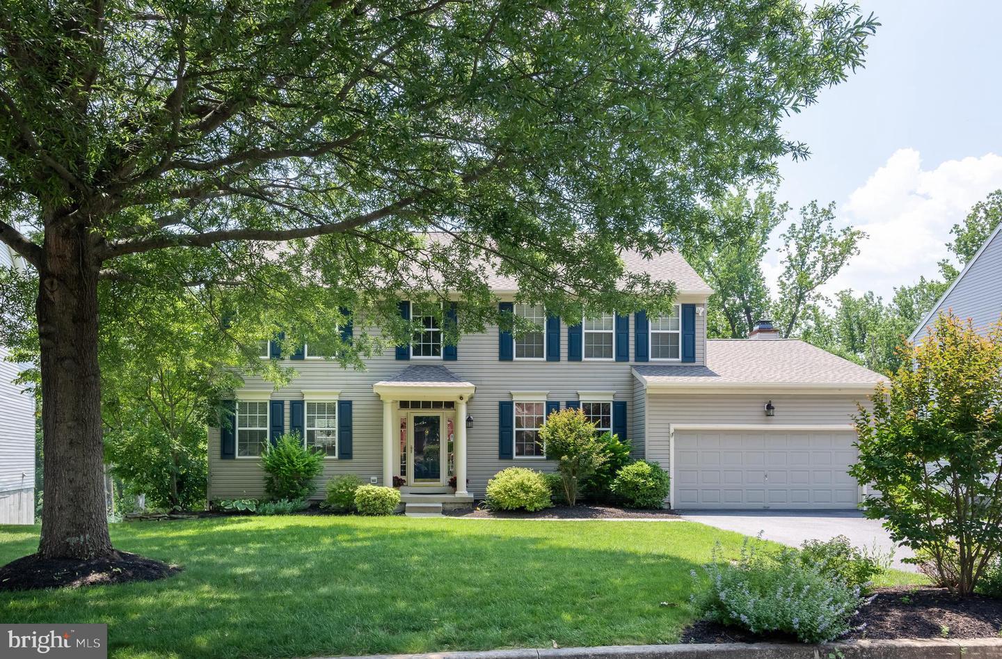 Property Photo: 743 Iris Lane PA 19063