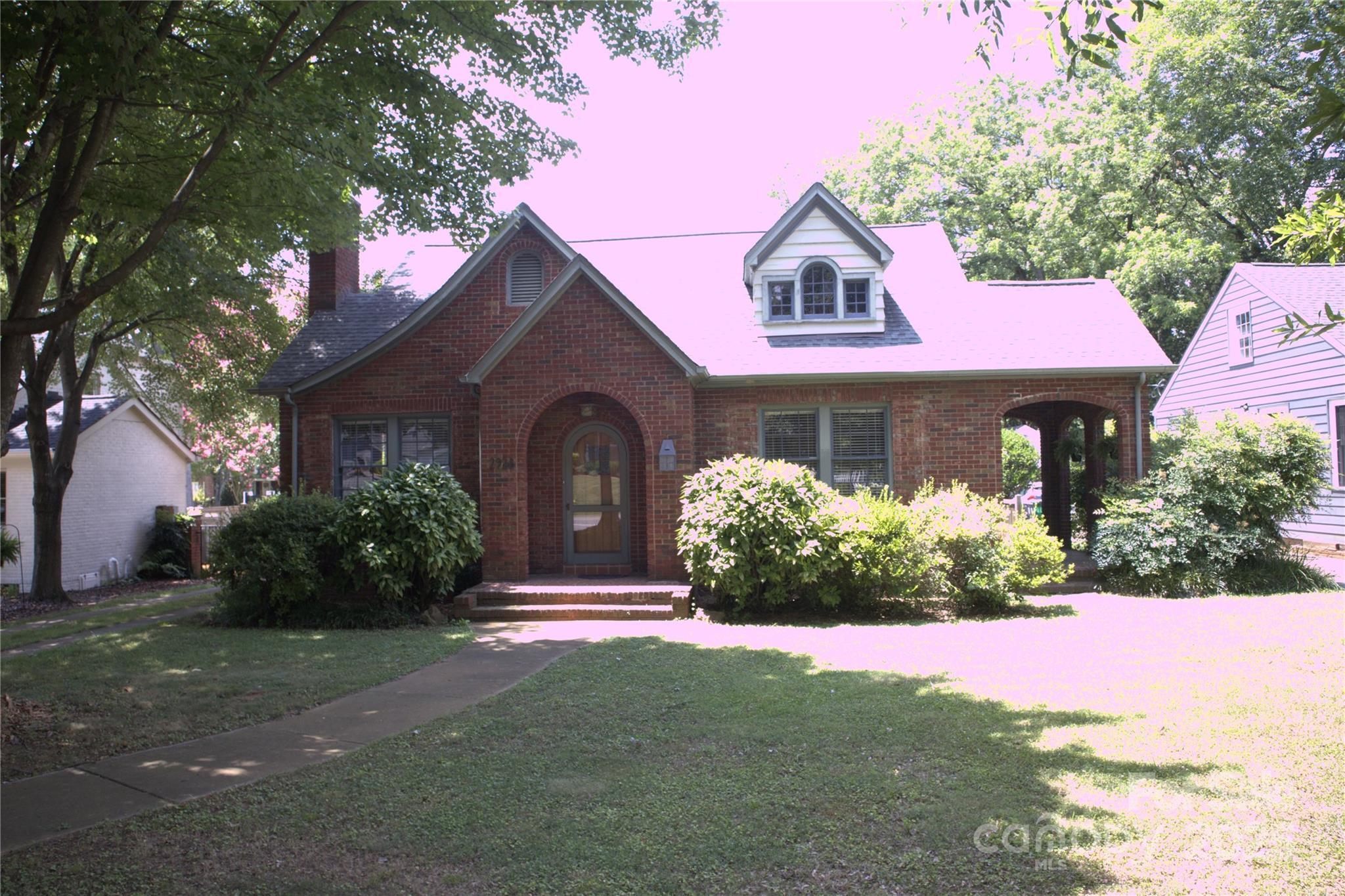 2928 Park Road  Charlotte NC 28209 photo