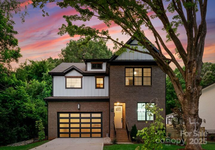 Property Photo: 725 Hillside Avenue NC 28209