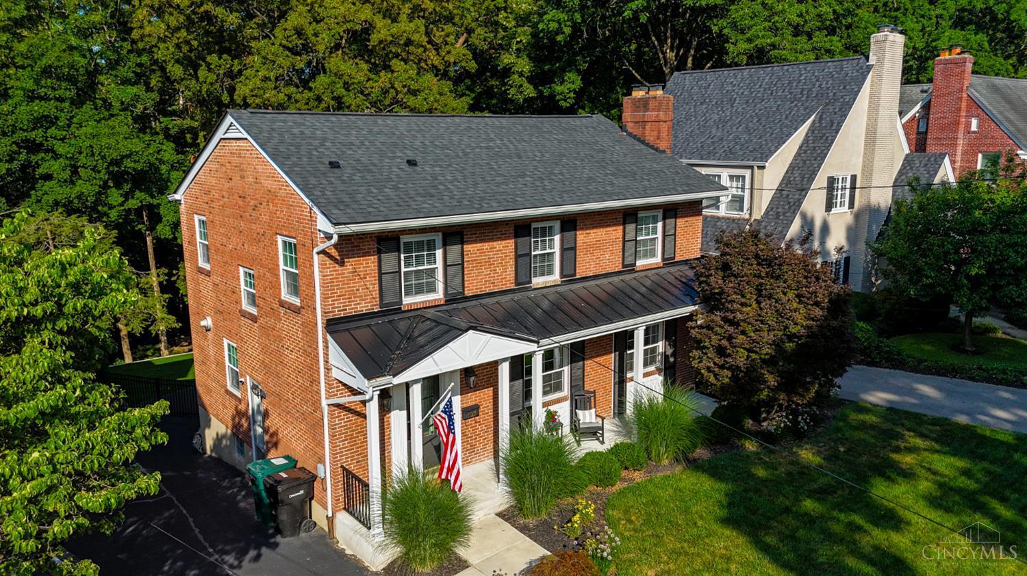 Property Photo: 1127 Beverly Hill Drive OH 45208