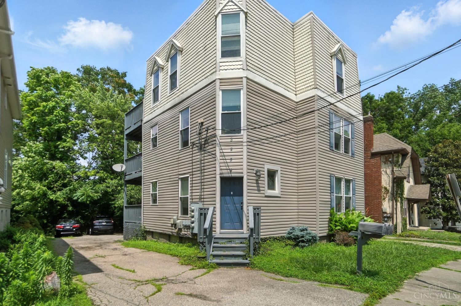 Property Photo: 3254 Berwyn Place OH 45209