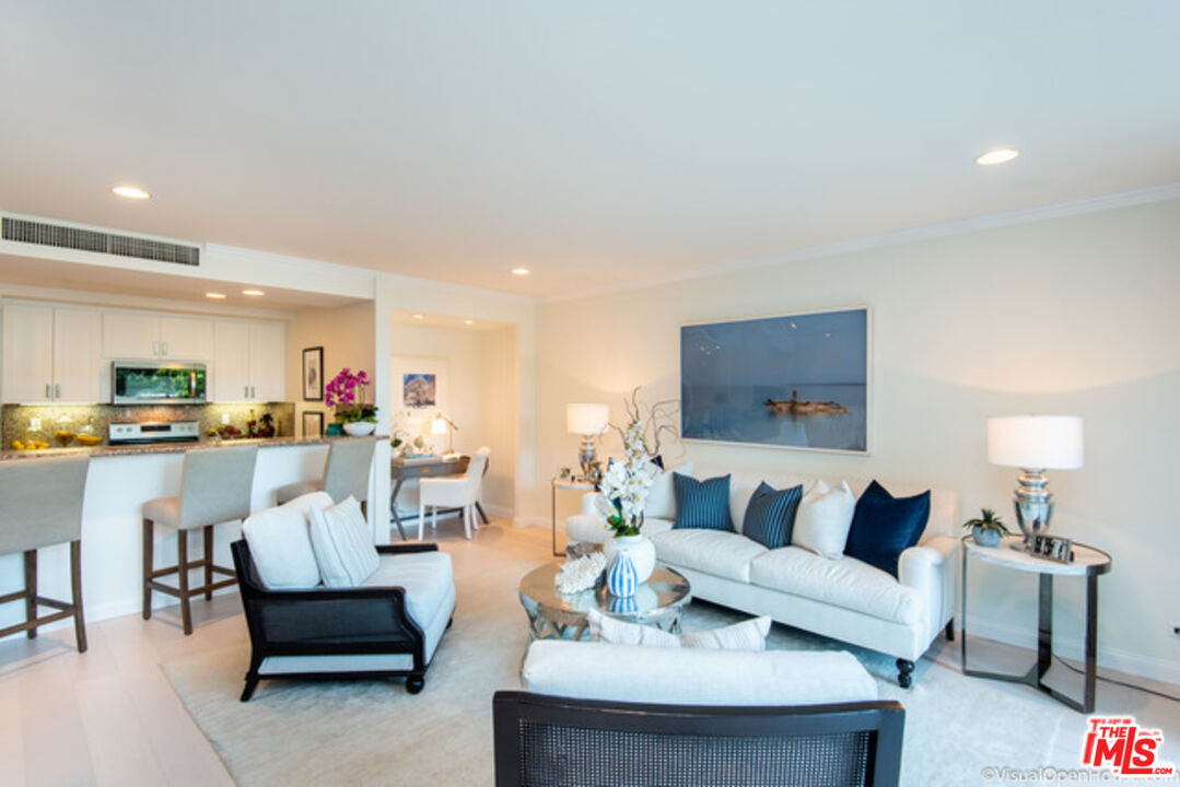 Property Photo: 2222 Avenue Of The Stars CA 90067