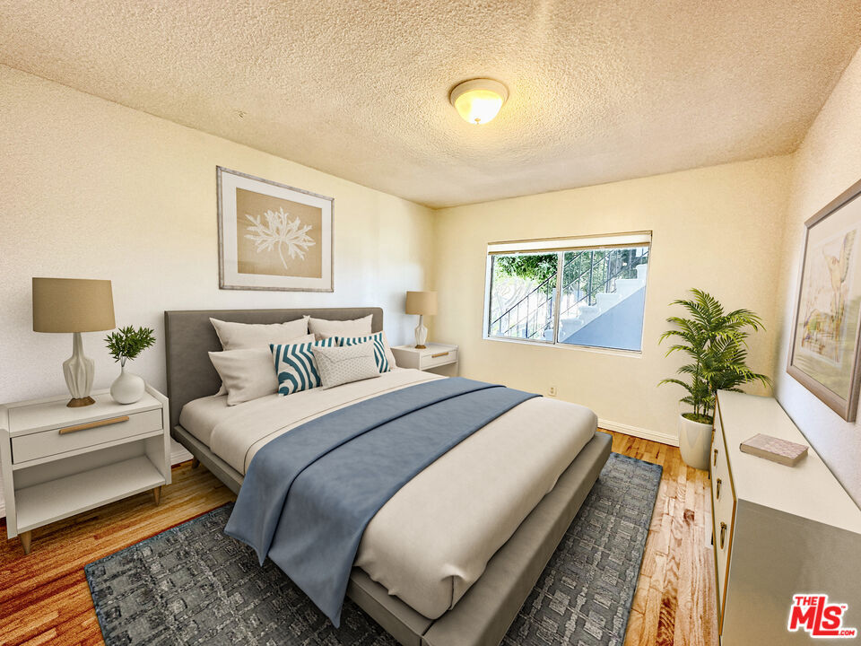 Property Photo: 623 Ashland Ave CA 90405
