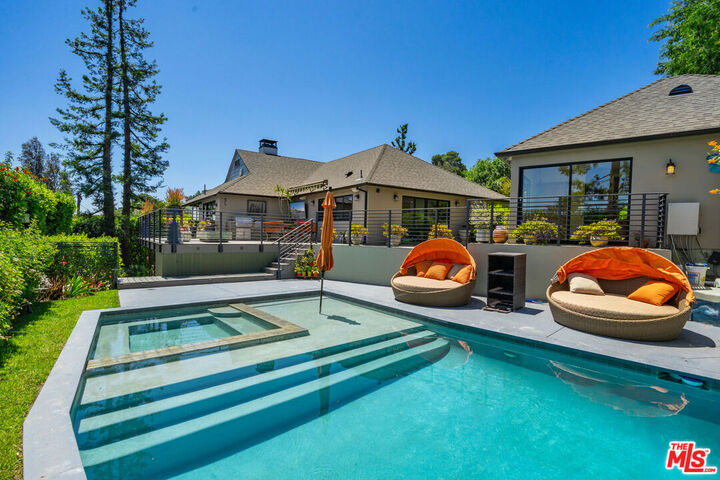 Property Photo:  2841 Montcalm Ave  CA 90046 