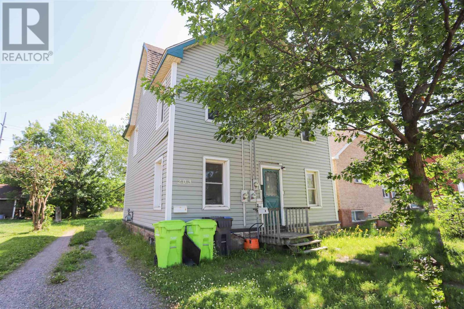 Property Photo:  203 Wallace Ter  ON P6C 1K2 