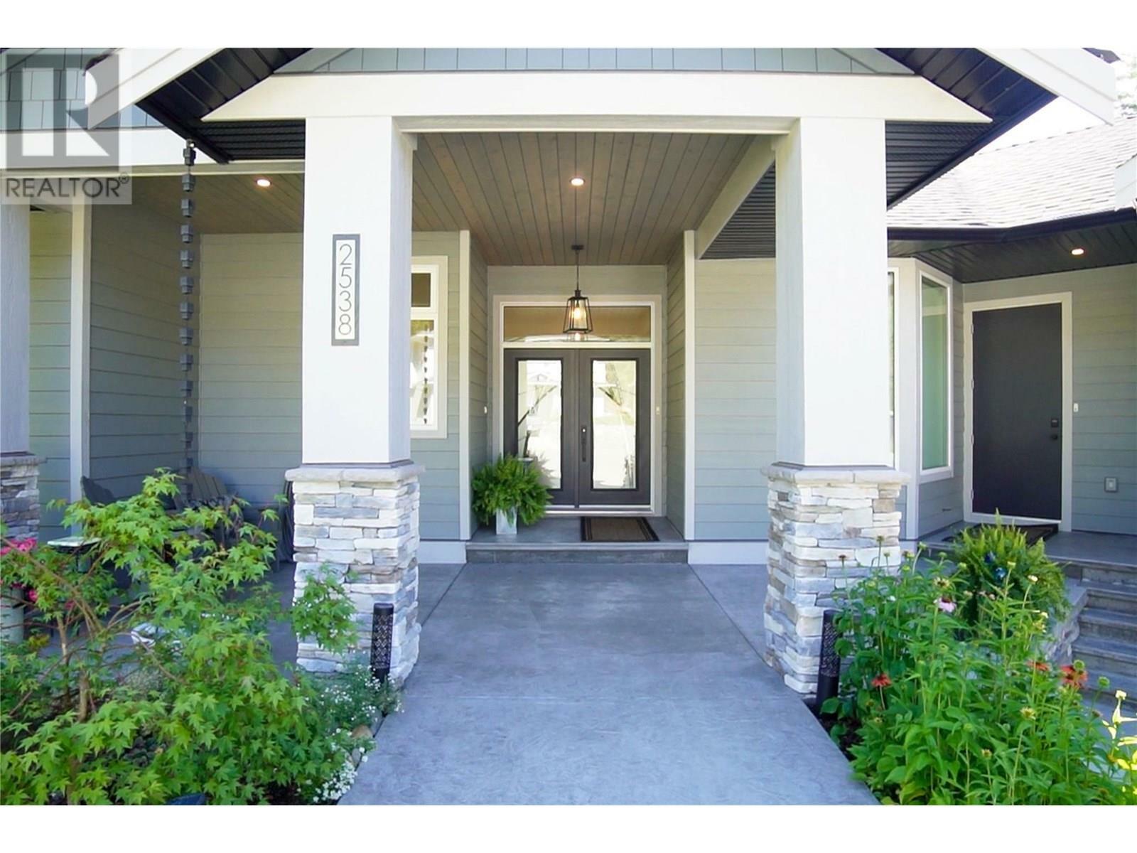 Property Photo: 2538 Valley Place BC V0E 1H2