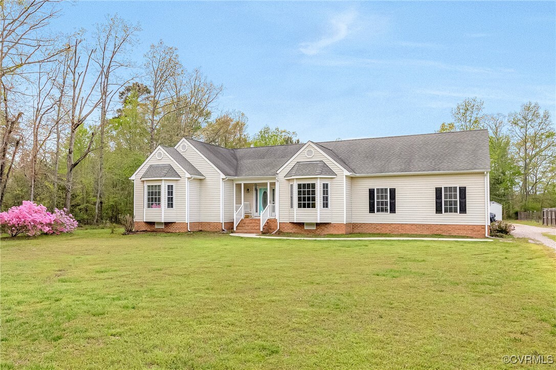 Property Photo: 5629 W Quaker Road VA 23842