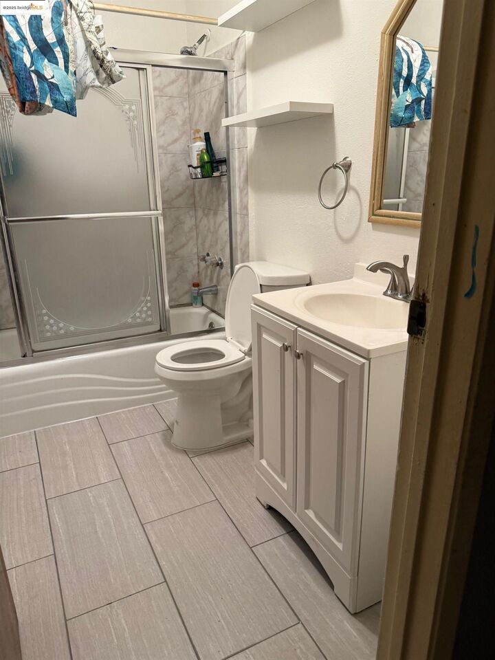 Property Photo:  617 16th St.  CA 94801 