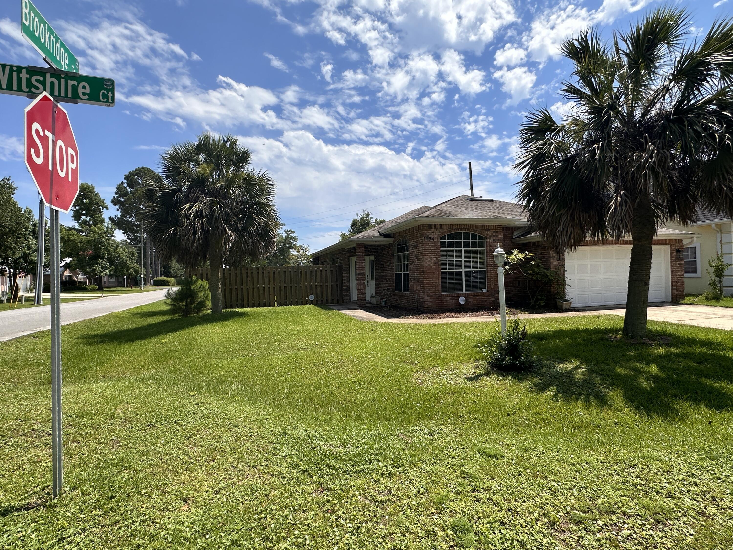 Property Photo: 1174 Witshire Court Court FL 32547