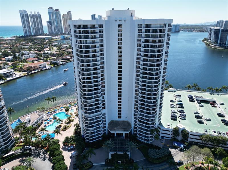 Property Photo: 19101 Mystic Pointe Dr 904 FL 33180
