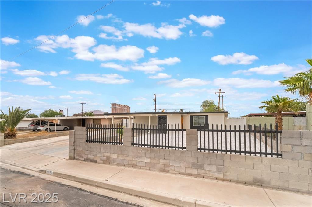 4626 Sacks Drive  Las Vegas NV 89122 photo