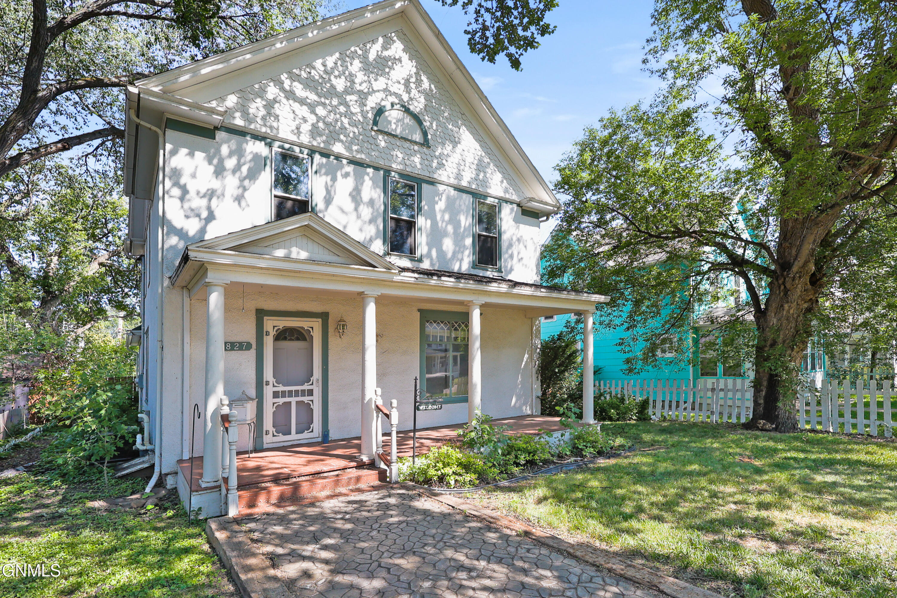 827 5th Street  Bismarck ND 58501 photo