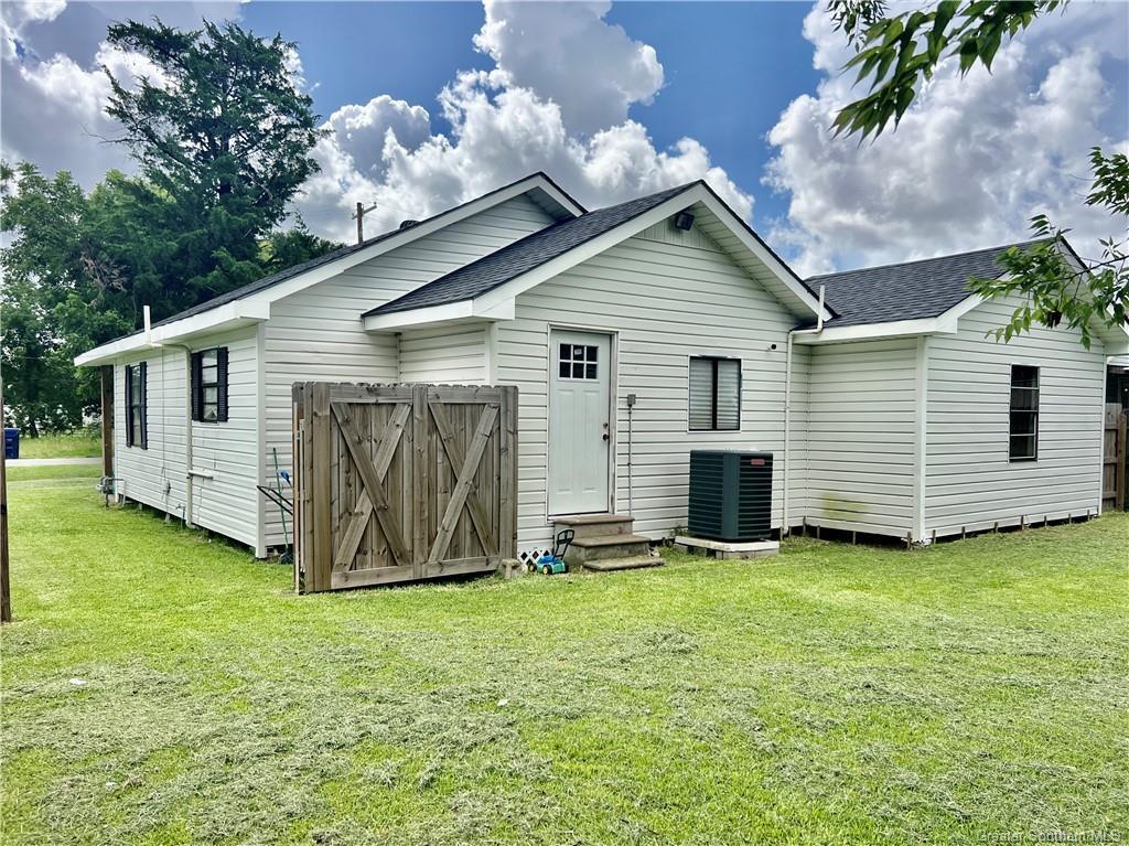 Property Photo: 207 Doiron Street LA 70663