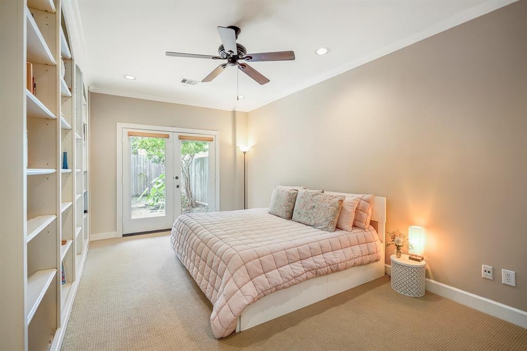 Property Photo: 1013 Crocker Street TX 77019