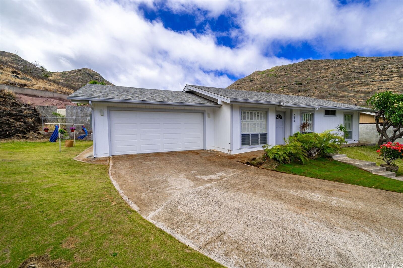 Property Photo: 7528 Olili Place HI 96825
