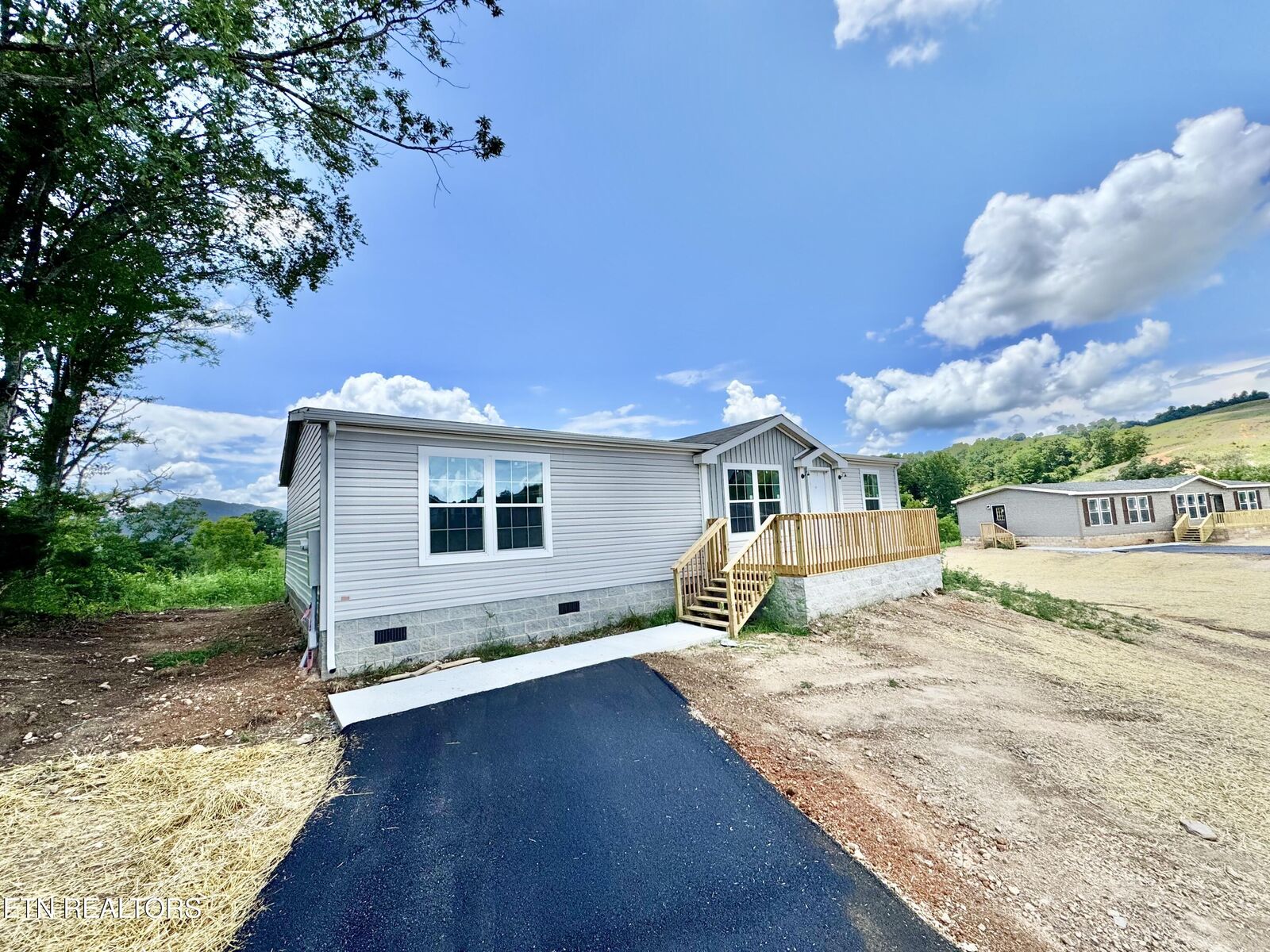 Property Photo: 307 Perkey Way TN 37825
