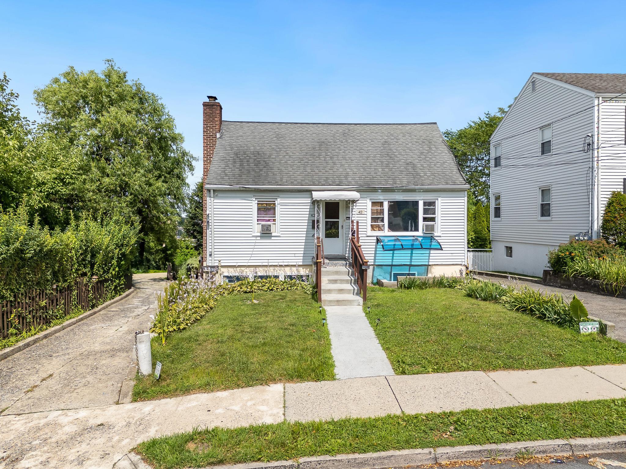 42 Jefferson Avenue  White Plains NY 10606 photo