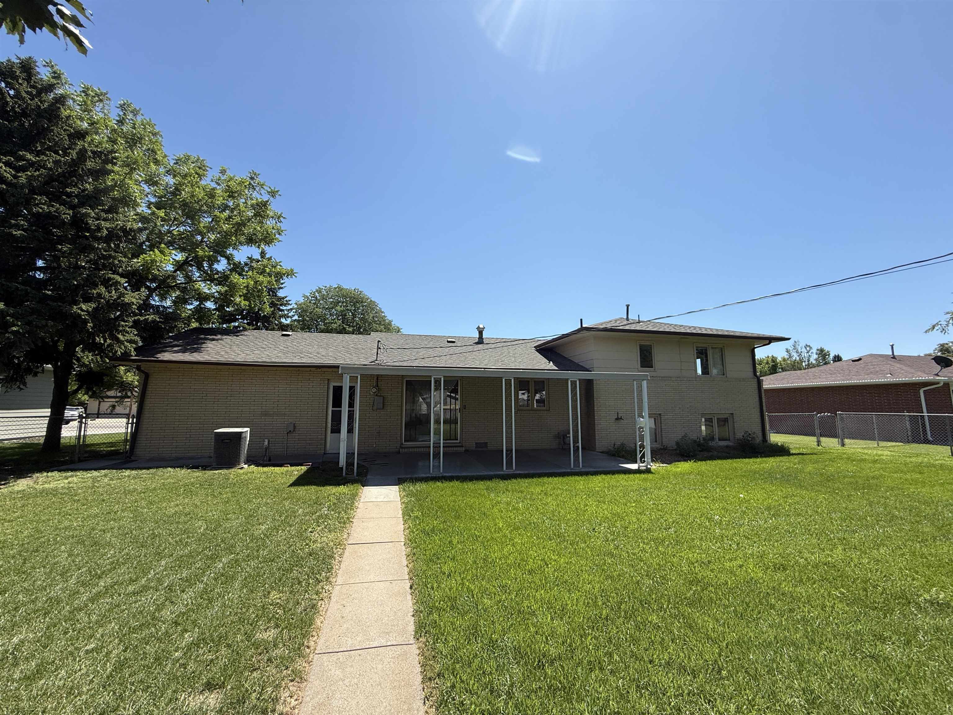 Property Photo: 102 S Buffalo Ave NE 69101