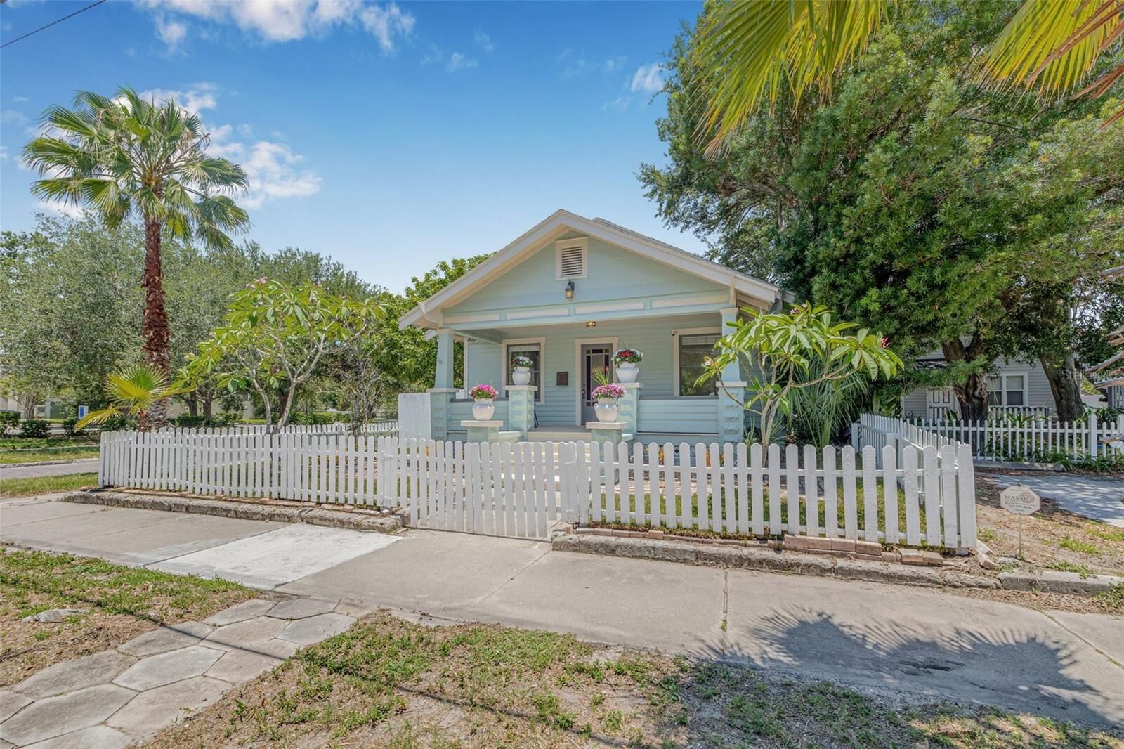 Property Photo:  1415 7th Avenue N  FL 33705 