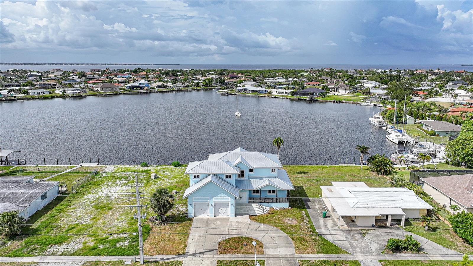 Property Photo:  21519 Edgewater Drive  FL 33952 