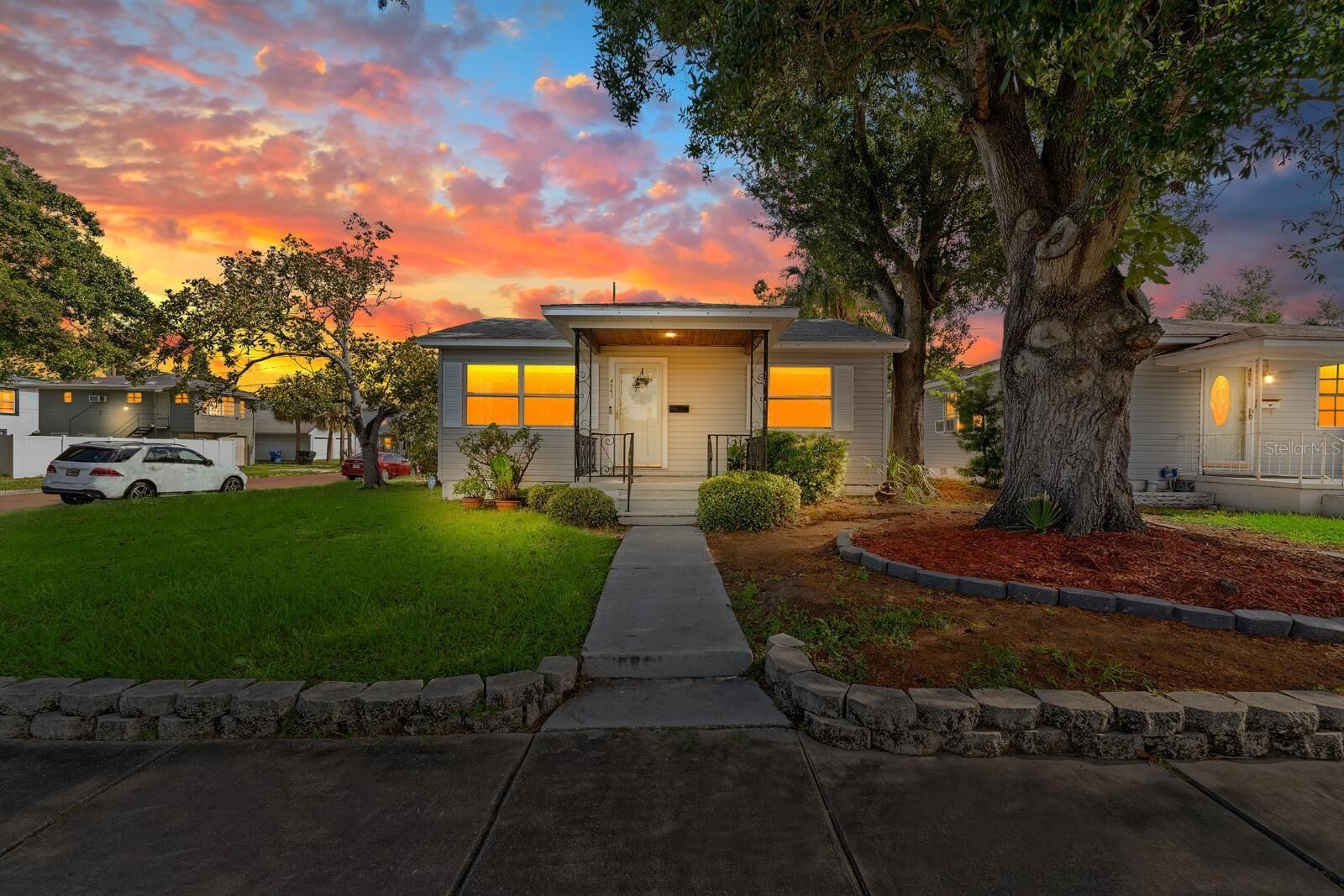 Property Photo: 4063 2nd Avenue S FL 33711