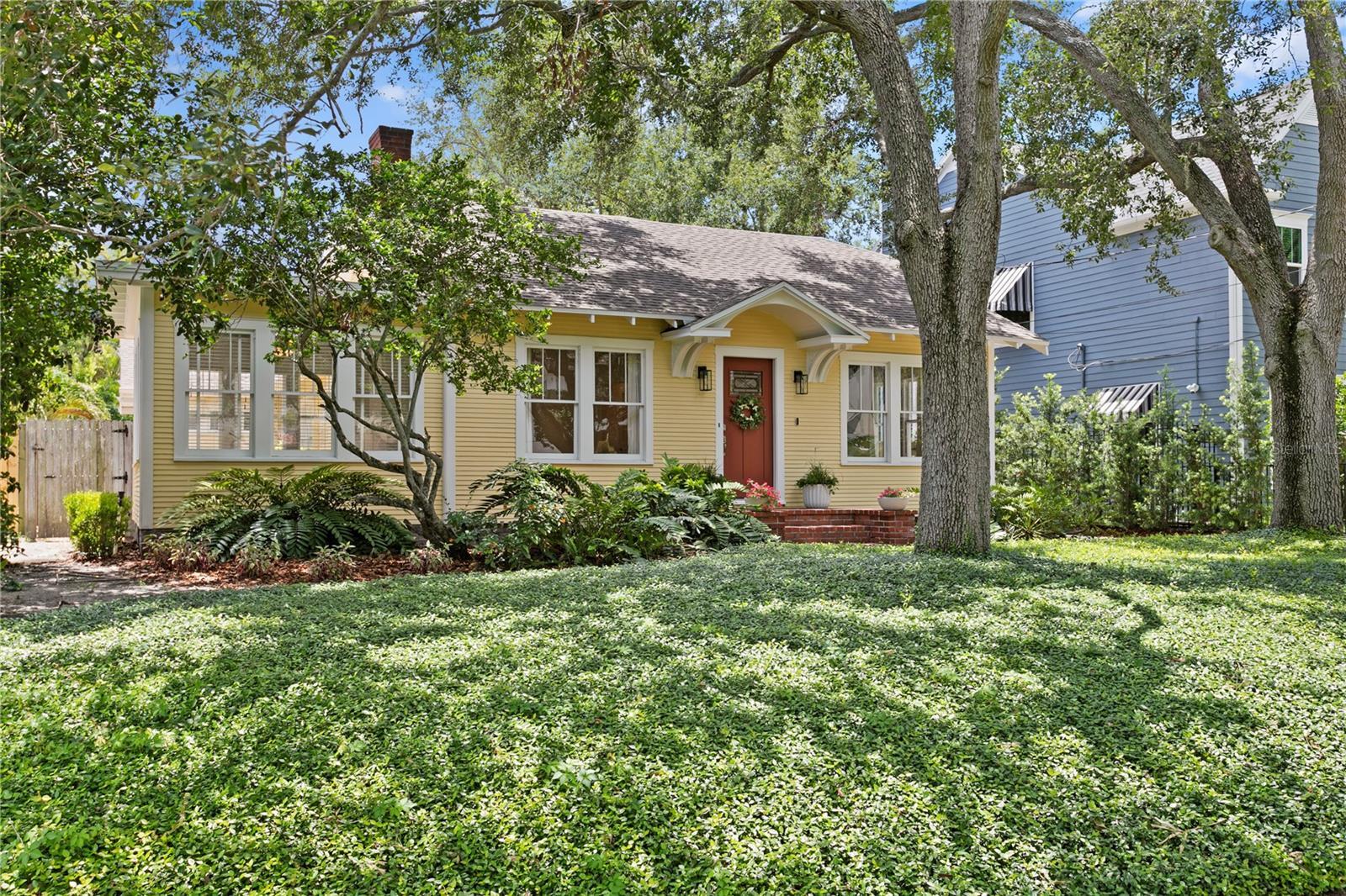 Property Photo: 3118 W Harbor View Avenue FL 33611