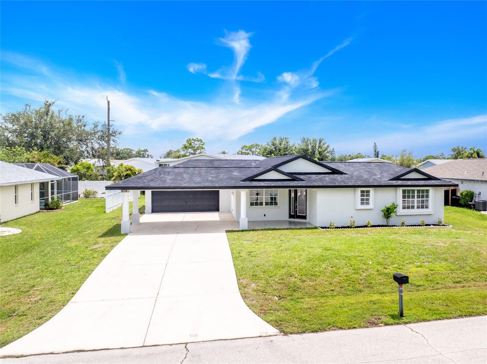 Property Photo:  9081 Bantry Bay Boulevard  FL 34224 
