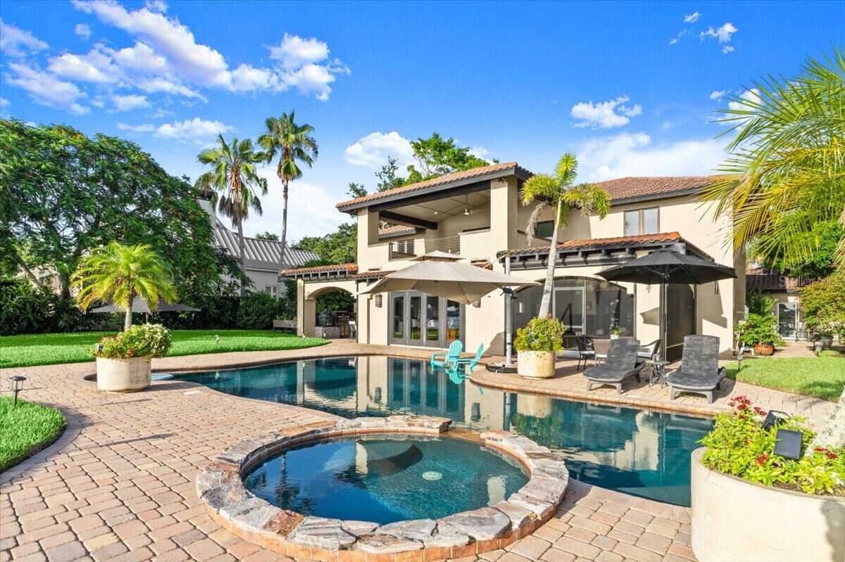 Property Photo:  206 Canova Drive  FL 32169 