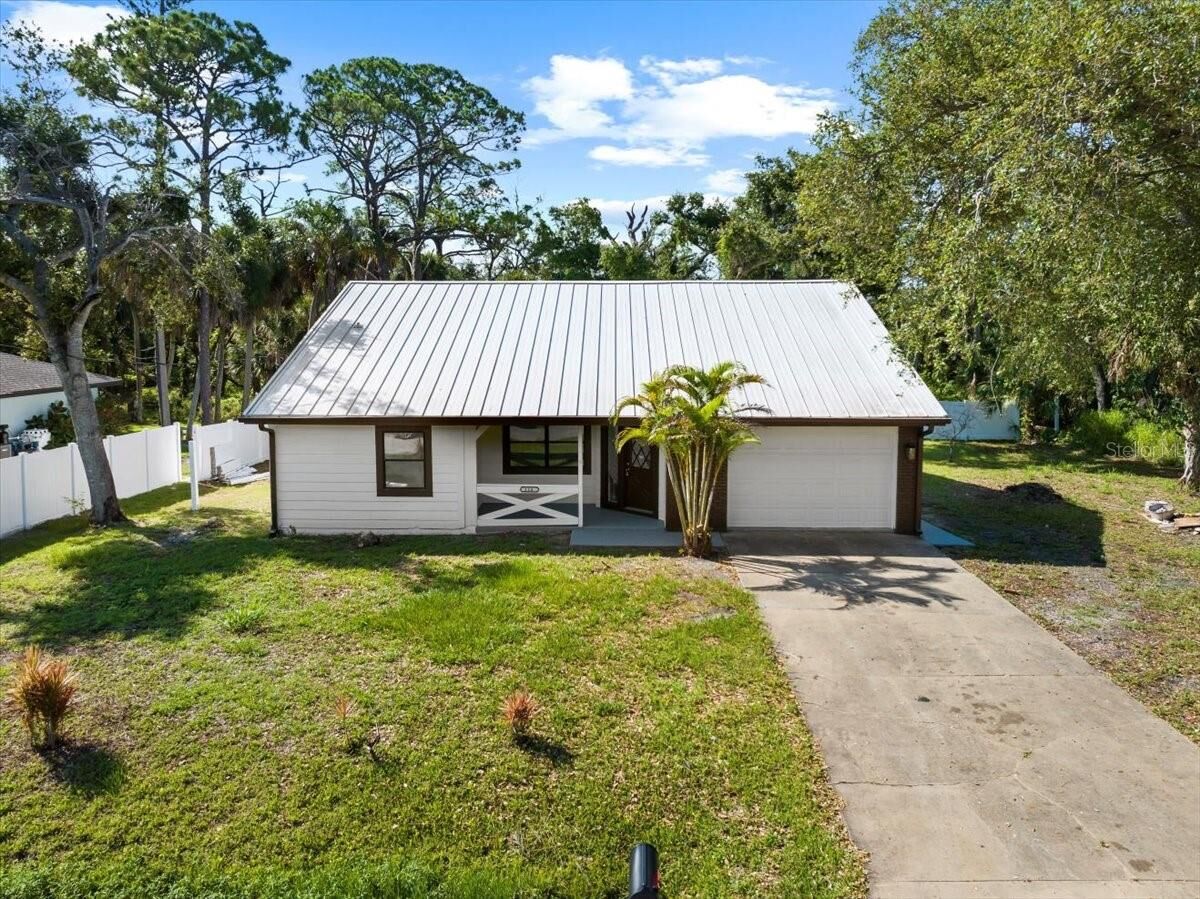 Property Photo:  116 Hermes Road  FL 34293 