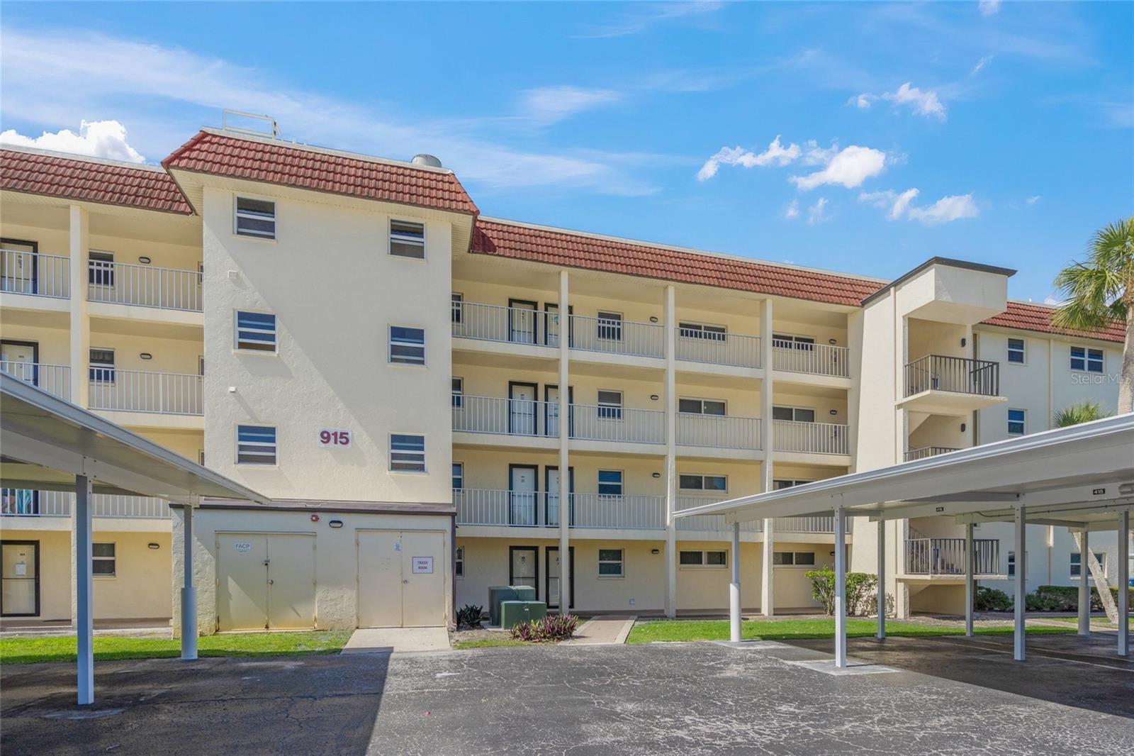 Property Photo: 915 Beach Road 215 FL 34242