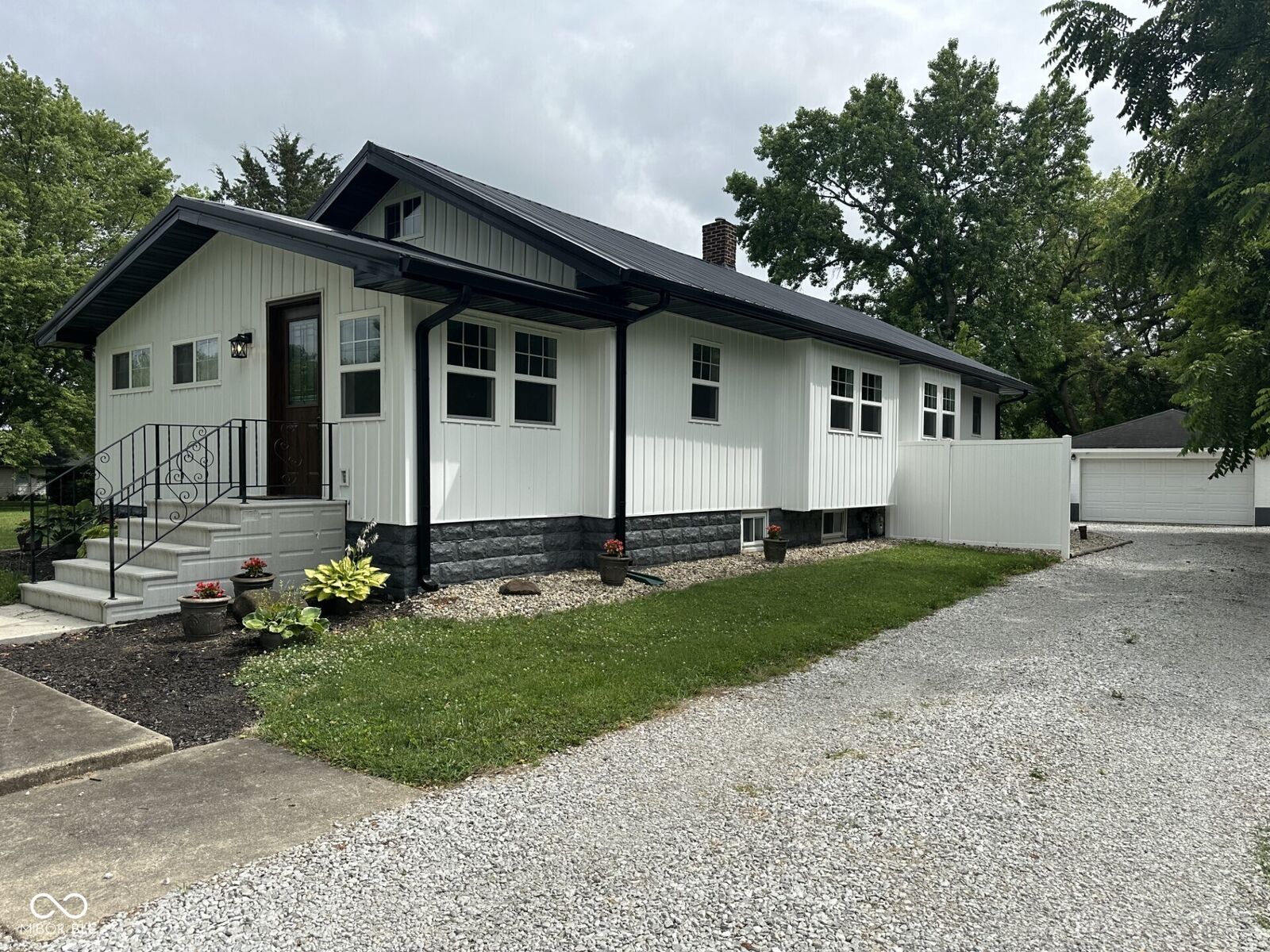 Property Photo: 8319 Southeastern Avenue IN 46239