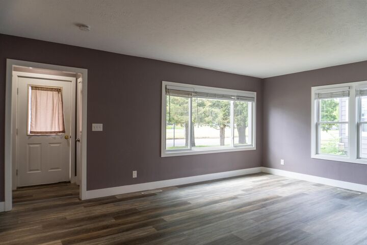 Property Photo:  219 14th Ave SE  ND 58701 