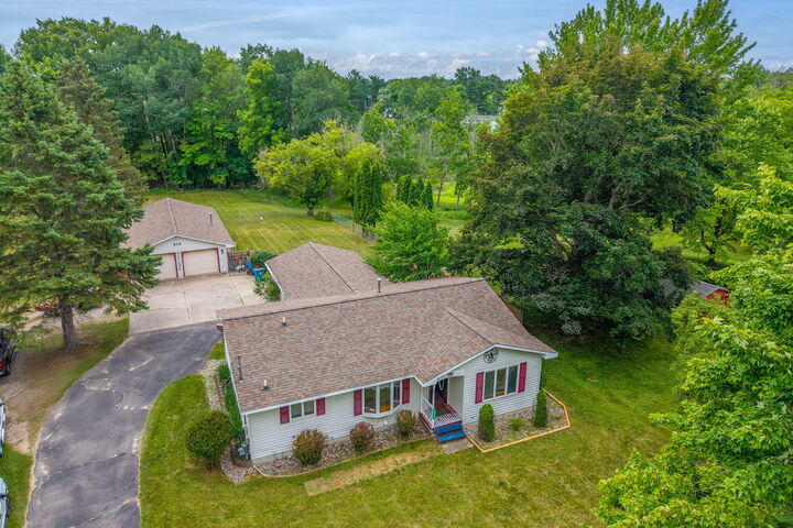 Property Photo:  616 N Lincoln Avenue  MI 48850 