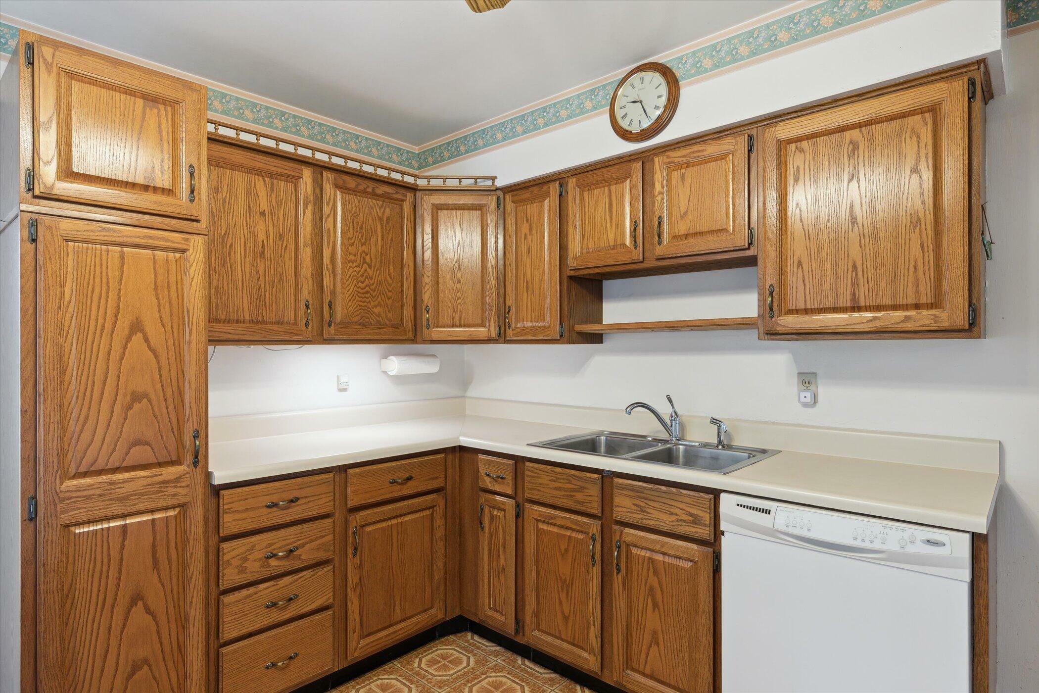 Property Photo:  5452 Lucerne Avenue  MI 49048 